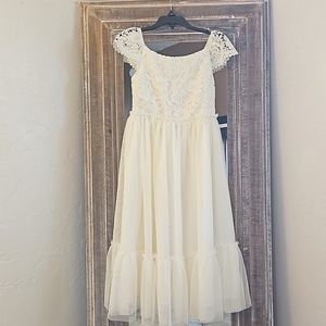 H&M girls cream lace dress. Holy Communion. Flower girl dress